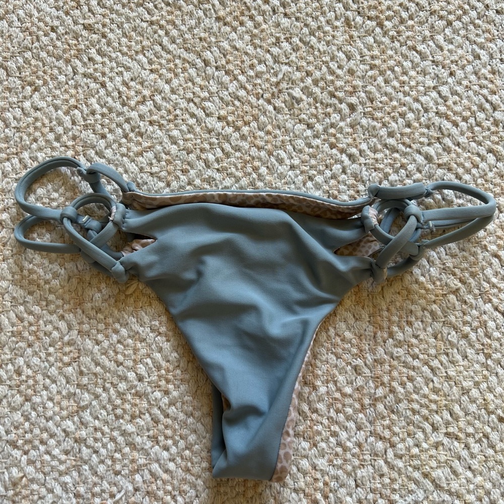 Acacia bottoms in light blue size petite (xs)